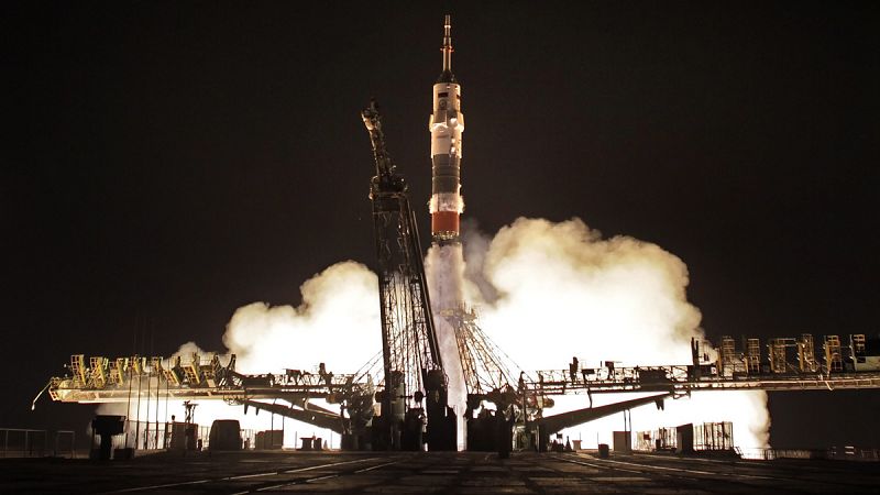 La nave Soyuz traslada con éxito a tres nuevos tripulantes a la Estación Espacial Internacional