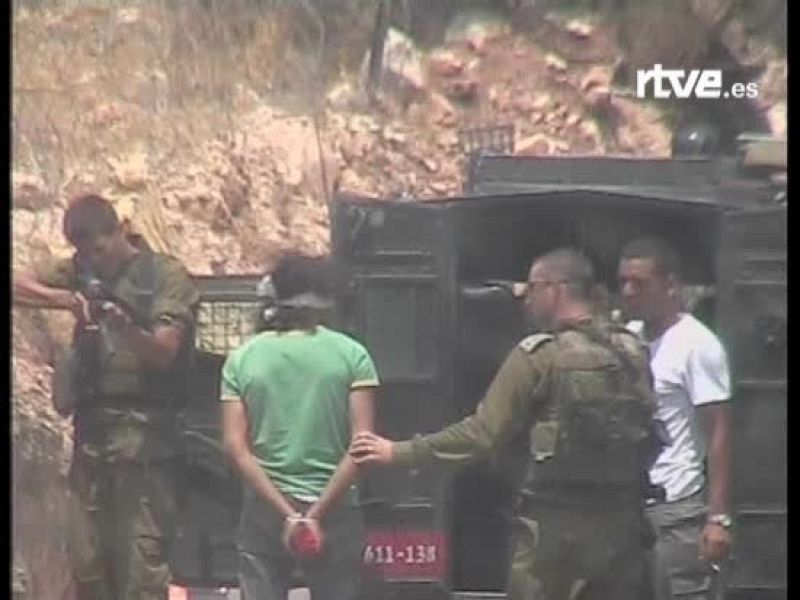 Una ONG difunde un vídeo en el que soldados israelíes disparan a bocajarro a un civil palestino