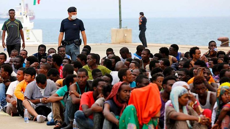 Hallan 13 cadáveres en una nave cargada de migrantes en el Canal de Sicilia