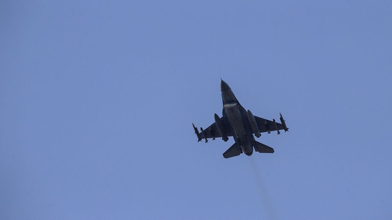 Turquía intensifica los bombardeos contra la guerrilla kurda en Irak