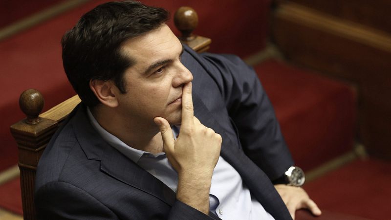 Tsipras asegura que no hubo un plan para salir del euro pero sí para posibles contingencias