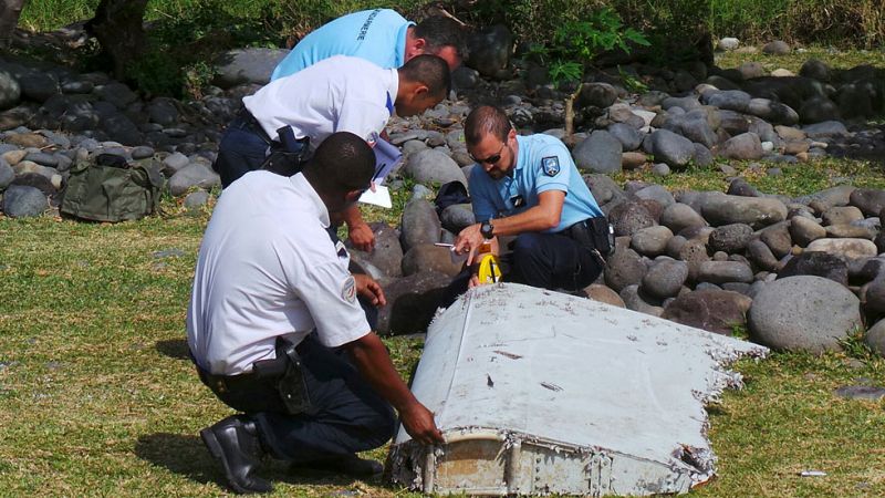 Malasia confirma que los restos encontrados en el Índico pertenecen a un Boeing 777