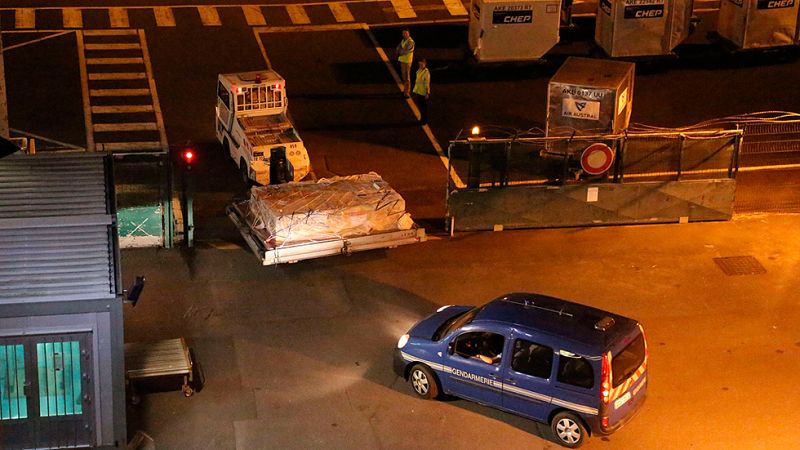 El resto del avión hallado en las costas de la isla de Reunión llega a Francia para su análisis