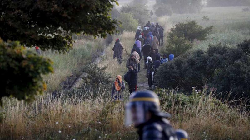 París y Londres crean un frente común ante la crisis migratoria de Calais