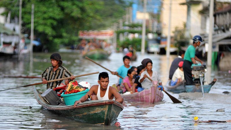 Casi 30 muertos y miles de afectados por las inundaciones en Birmania
