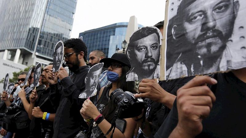Manifestantes señalan al Estado mexicano por el asesinato del fotoperiodista Rubén Espinosa