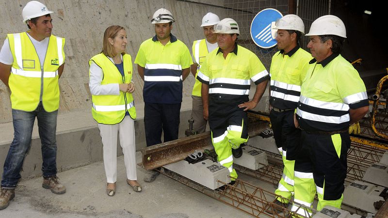 Ana Pastor avanza que el AVE llegará a siete ciudades más antes de final de año