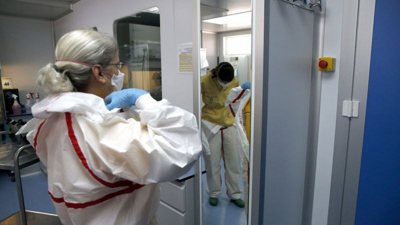 Un año del primer cara a cara en España contra el ébola, la fiebre hemorrágica letal