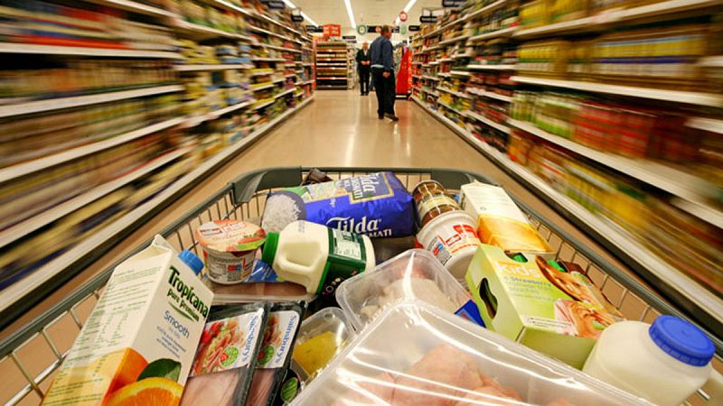 El gasto en alimentación se redujo un 3,2% en 2014 y las marcas blancas no crecieron por primera vez en 20 años