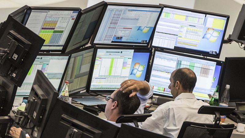 El IBEX 35 pierde un 1,41%, arrastrado por China y la caída de la confianza inversora en Alemania