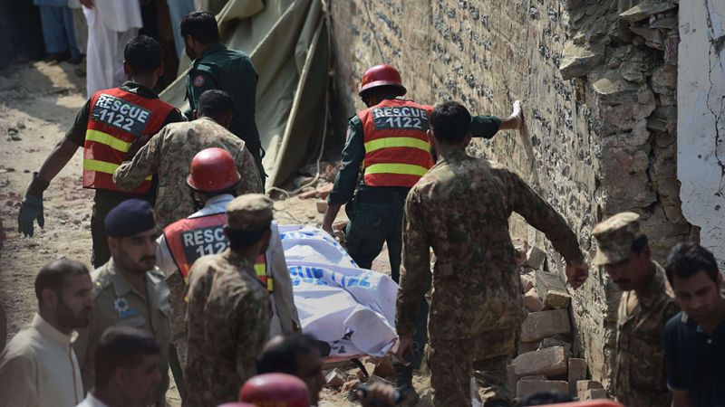 Muere un ministro regional y otras 11 personas en un ataque suicida en Pakistán