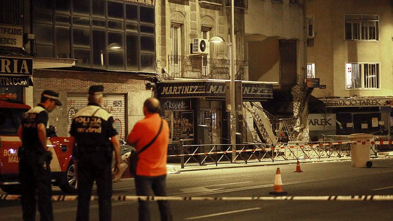 El Ayuntamiento de Madrid derriba el edificio desalojado en el barrio de Tetuán