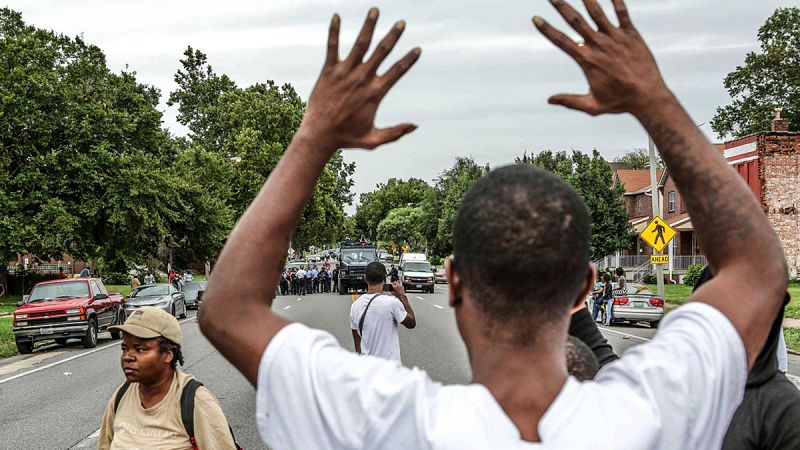 La muerte de otro ciudadano negro por disparos de la policía causa nuevas protestas en Misuri