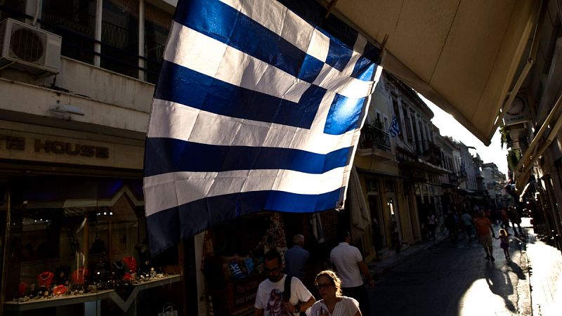 Grecia paga al BCE y devuelve el préstamo puente a los Veintiocho tras recibir parte del tercer rescate
