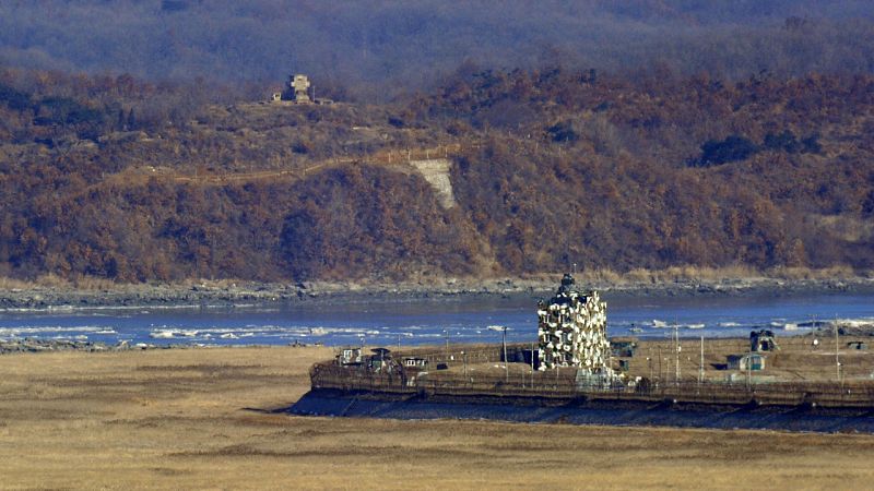 Corea del Sur, en alerta máxima tras el intercambio de fuego de artilleria con el Norte