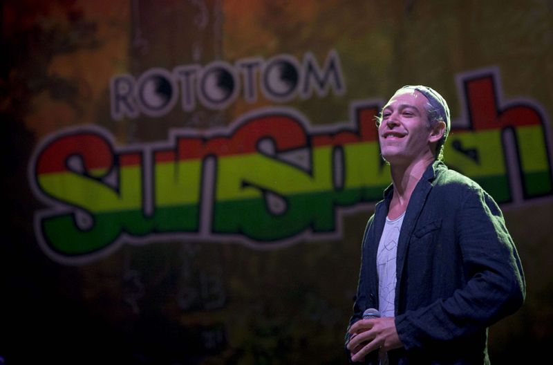 Matisyahu lanza un mensaje de paz en el Rototom ante banderas palestinas