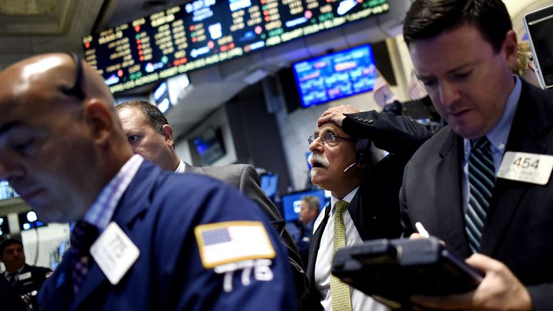 Wall Street cierra con fuertes pérdidas y el Dow Jones cae un 3,58%