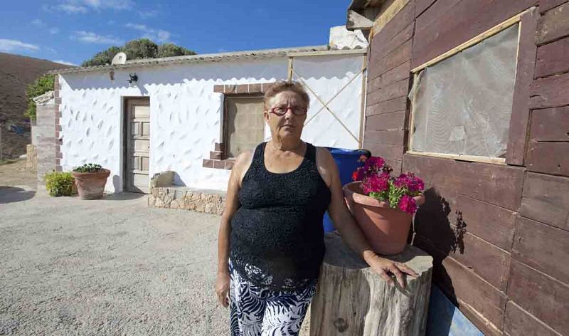 'La abuela de Fuerteventura', Josefa Hernández, ingresa en prisión al negarse a derribar su casa