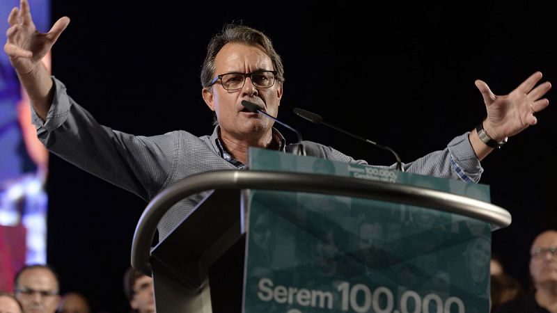 Mas acusa al Estado de tratar a Cataluña con "menosprecio, juego sucio y querellas"