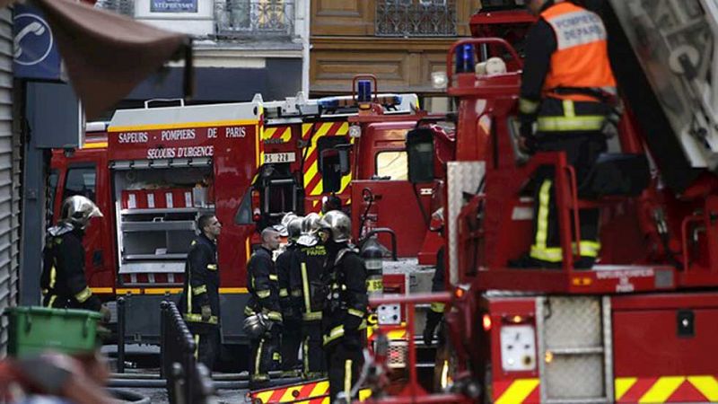 Ocho muertos en un incendio en un edificio de viviendas de París