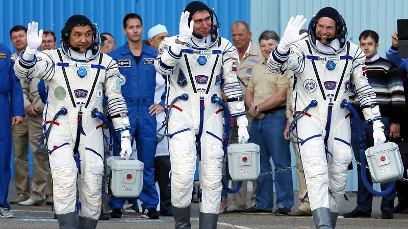 La nave rusa Soyuz despega rumbo a la EEI con tres astronautas a bordo