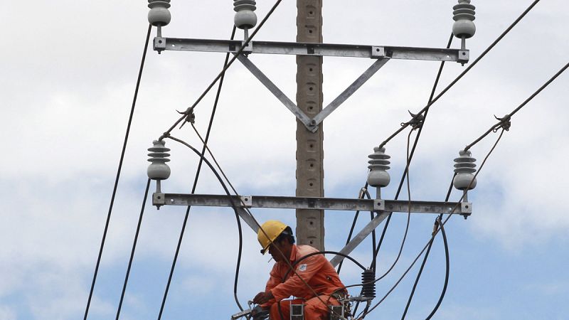La CNMC pide que las eléctricas asuman los 150 millones anuales de fraude eléctrico