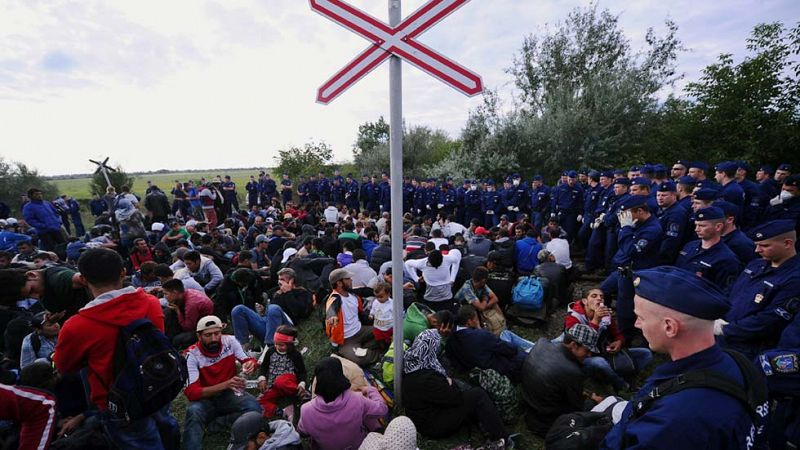 ACNUR advierte que hay 30.000 refugiados en las islas griegas a la espera de pasar al continente