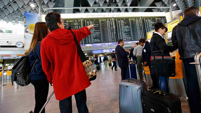 Un tribunal ordena paralizar la huelga de pilotos de Lufthansa que ha cancelado 1.000 vuelos