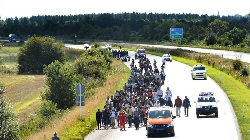Dinamarca paraliza el trDinamarca paraliza el tráfico ferroviario con Alemania por la llegada de refugiados