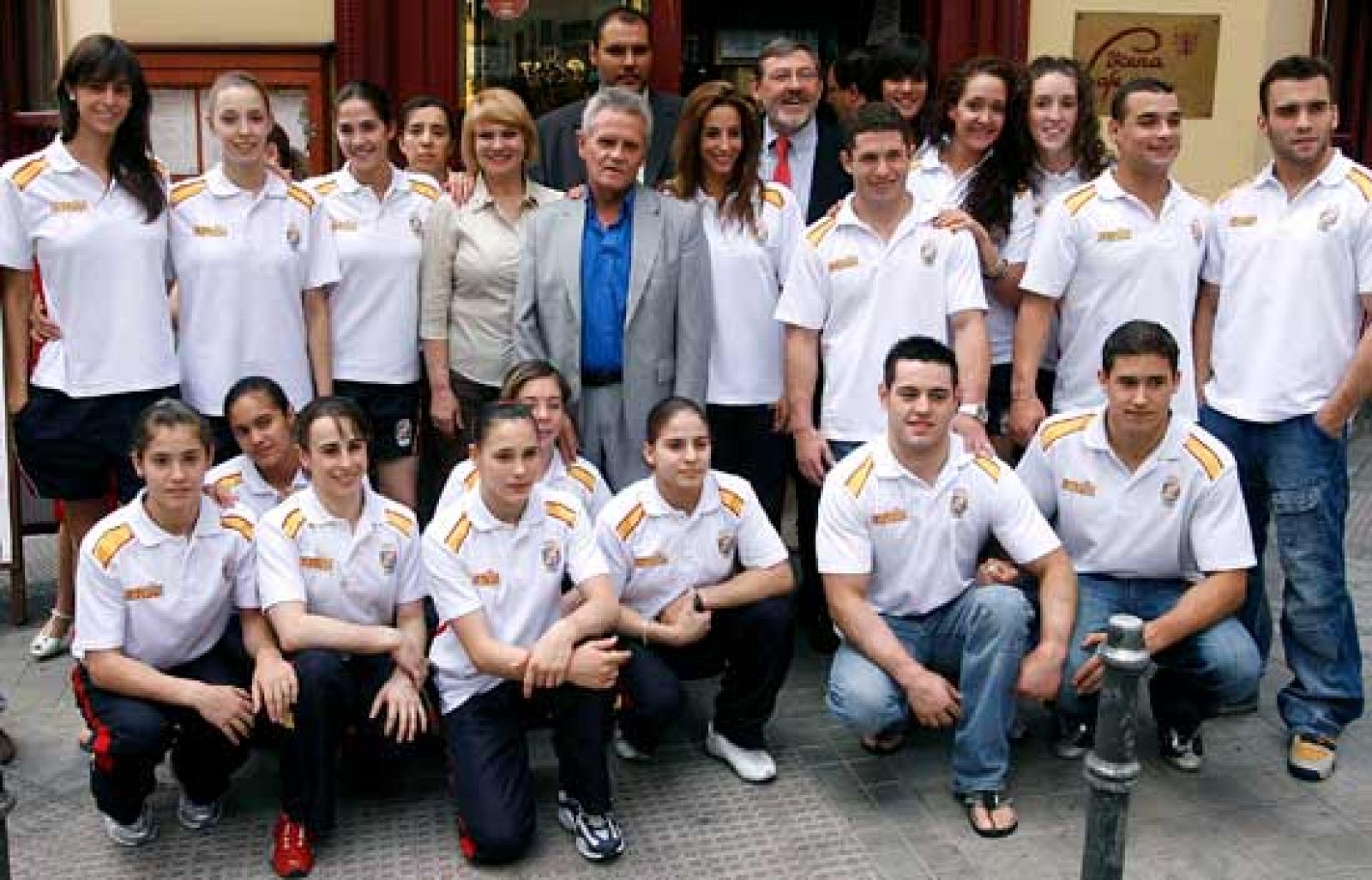 Presentación del equipo de gimnasia