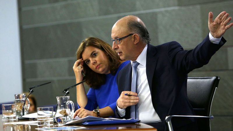 El Gobierno y los partidos no independentistas acusan a Mas de convertir la Diada en un "acto electoral"