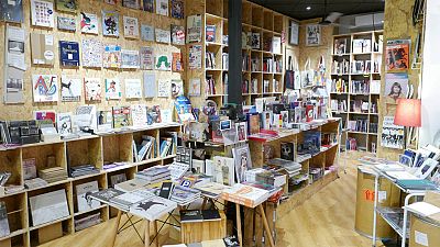 "Un beso antes de morir": homenaje a las librerías en 'Mundo Babel'