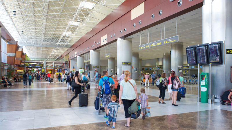 Los aeropuertos de Aena baten récord de pasajeros con más de 24 millones en agosto