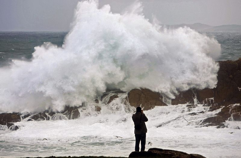 Alerta en quince provincias del noroeste por un temporal de viento, lluvia y mar
