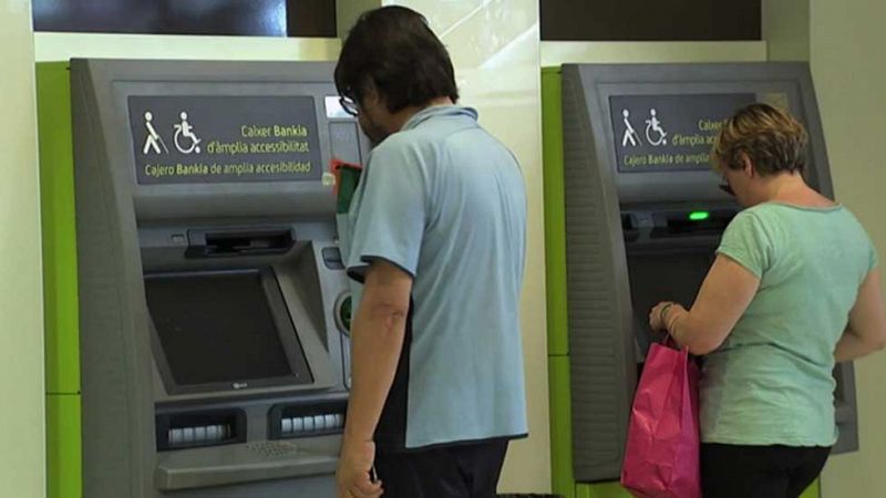 Bankia, Sabadell y Euro 6000 no cobrarán recargo por sacar dinero de sus cajeros