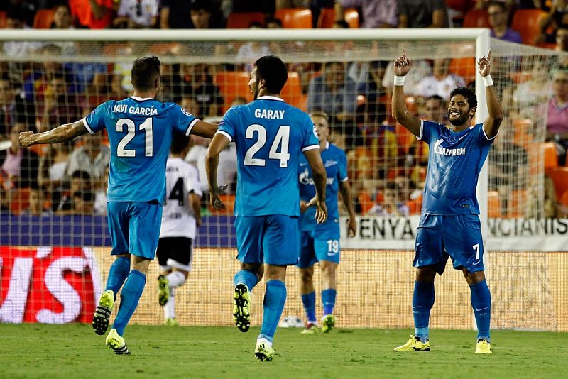 El Valencia naufraga en su estreno en Champions