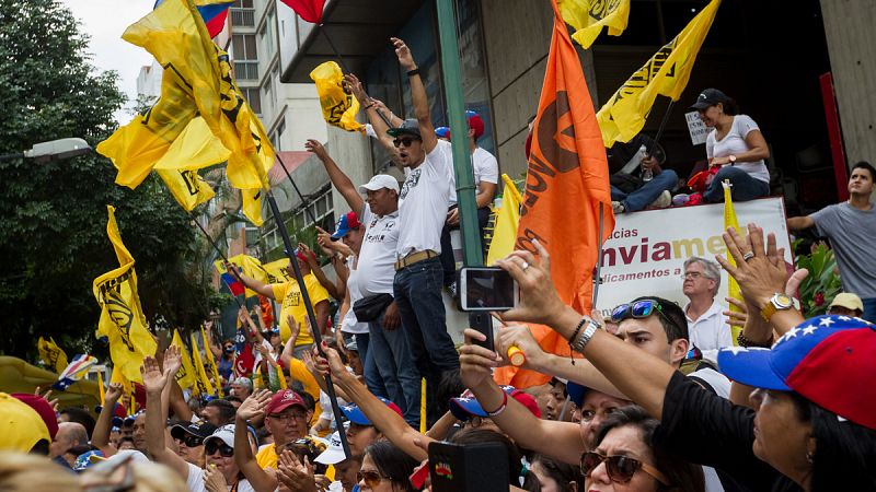 Miles de personas se manifiestan en Venezuela por la liberación de Leopoldo López
