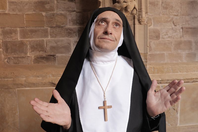 Sigue las pistas y descubre antes que nadie los misterios de la serie 'Olmos y Robles'