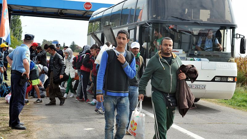 La UE aprueba el reparto de 120.000 refugiados pese al rechazo de cuatro países del este