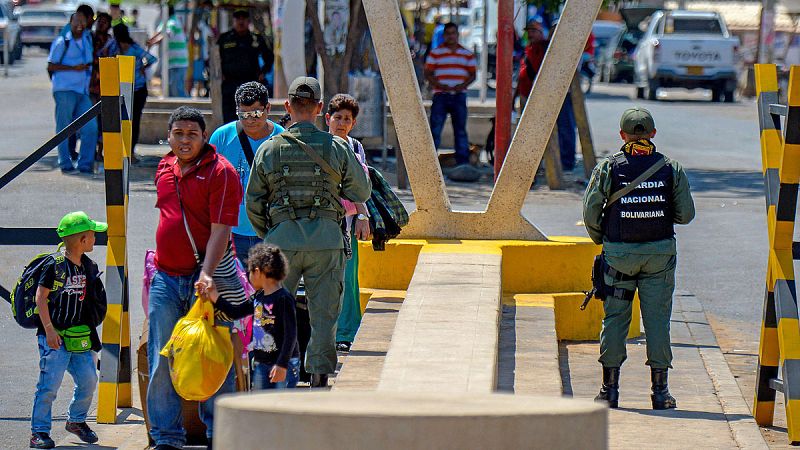 Maduro afirma que no abrirá la frontera con Colombia hasta que no desaparezcan el contrabando y los paramilitares