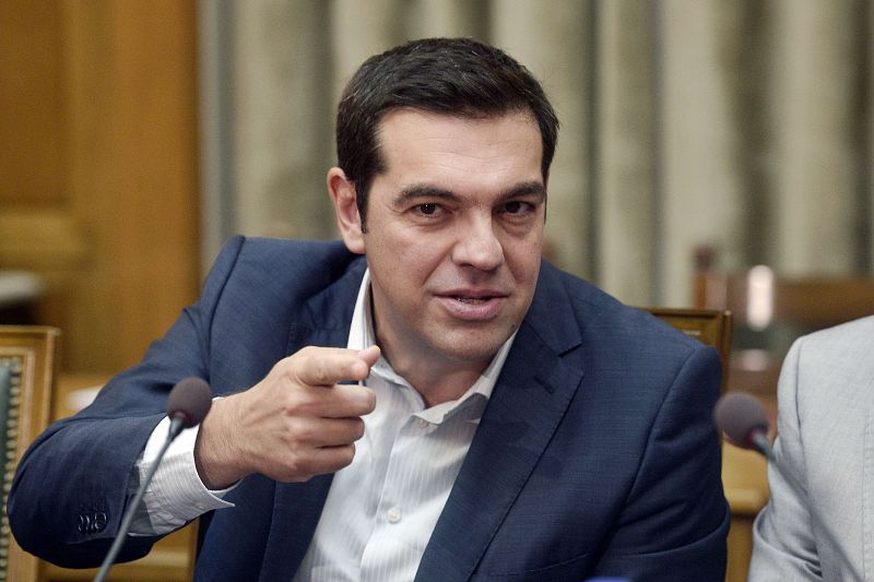 Tsipras se compromete a aplicar "rápidamente" las reformas del rescate para renegociar la deuda
