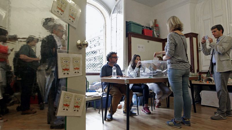 Cataluña registra un récord histórico de participación con un 77,46%, 9,7 puntos más respecto a 2012