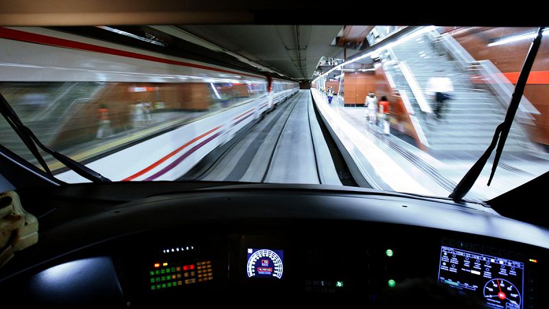 Confebus denuncia a Renfe ante la CNMC por ofrecer viajes gratis en Cercanías a viajeros de AVE y Larga Distancia