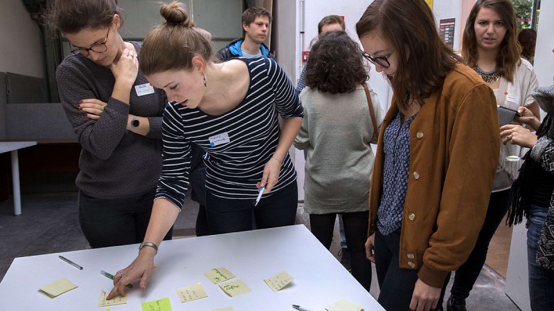 El paro se mantiene en agosto en el 11% en la eurozona y en el 9,5% en UE