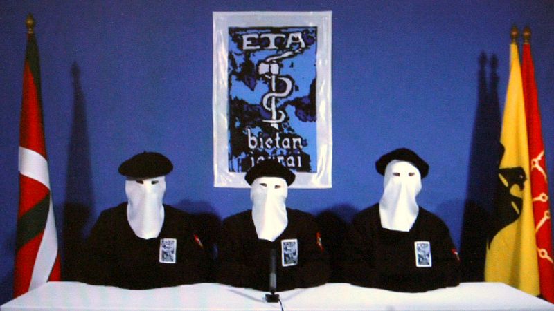 ETA anuncia que "mantiene sus compromisos" tras la detención de los presuntos jefes de la banda en Francia