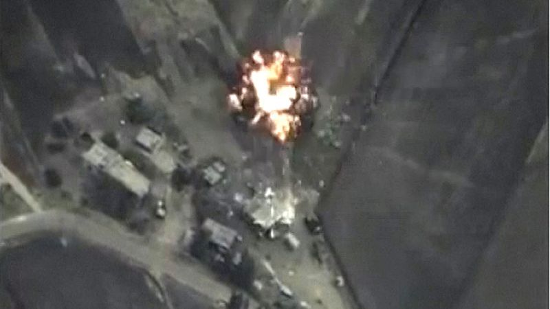 Rusia destruye un puesto de mando y arsenales del Estado Islámico en SIria