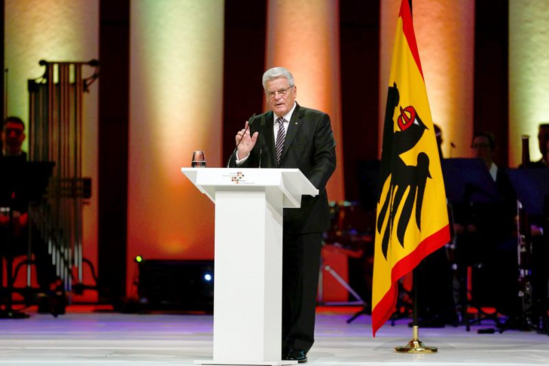Gauck compara la crisis de refugiados con el reto que fue la unificación de Alemania