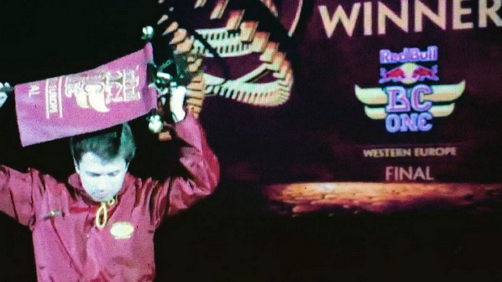 Los mejores B-boys europeos han participado en la final europea de Breakdance que ha consagrado al 'breaker' portugués Bruce Almighty  como mejor bailarín de esta disciplina de Europa.