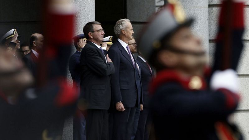 El secretario de Defensa de EE.UU. dice que Rusia va a "fracasar" en Siria y la culpa de "echar gasolina al fuego"