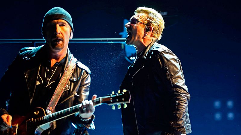 U2 despliega todo su poder en el primero de sus cuatro conciertos en Barcelona